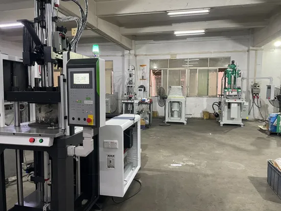Double Station Two Molds 15 Ton/25 Ton/35 Ton Mini Injection Molding Machine Vertical Injection Molding Machine 